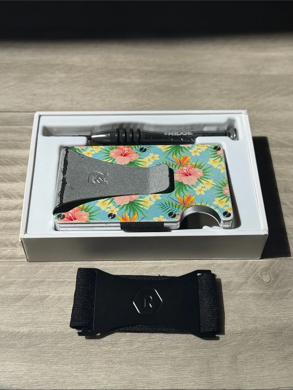Ridge Tropical Card Holder Wallet